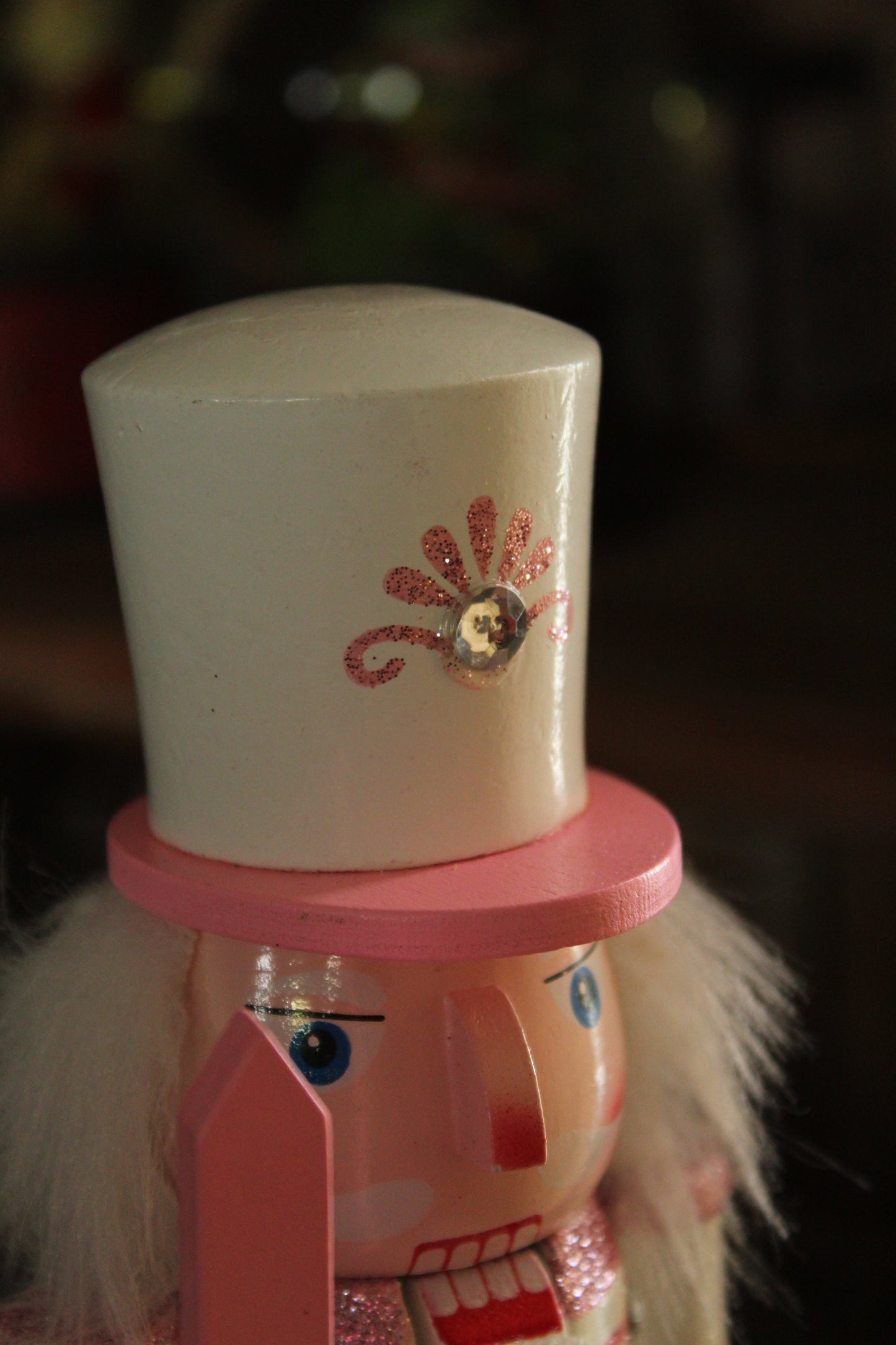 Christmas Nutcracker - Pink Sward 30cm