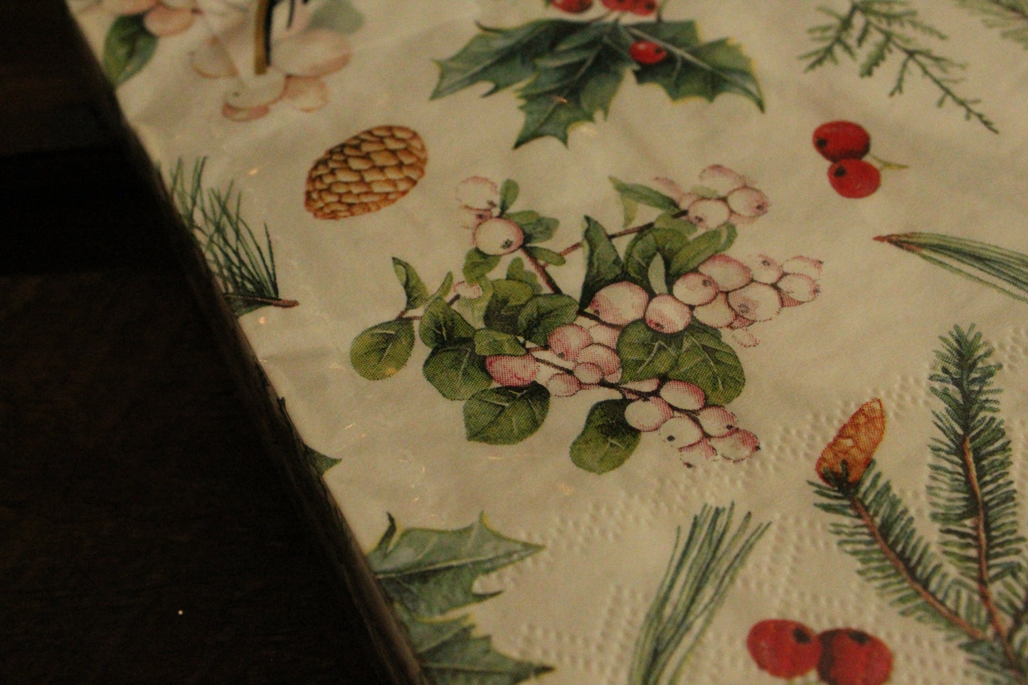 Christmas Serviettes - Holly & Pine
