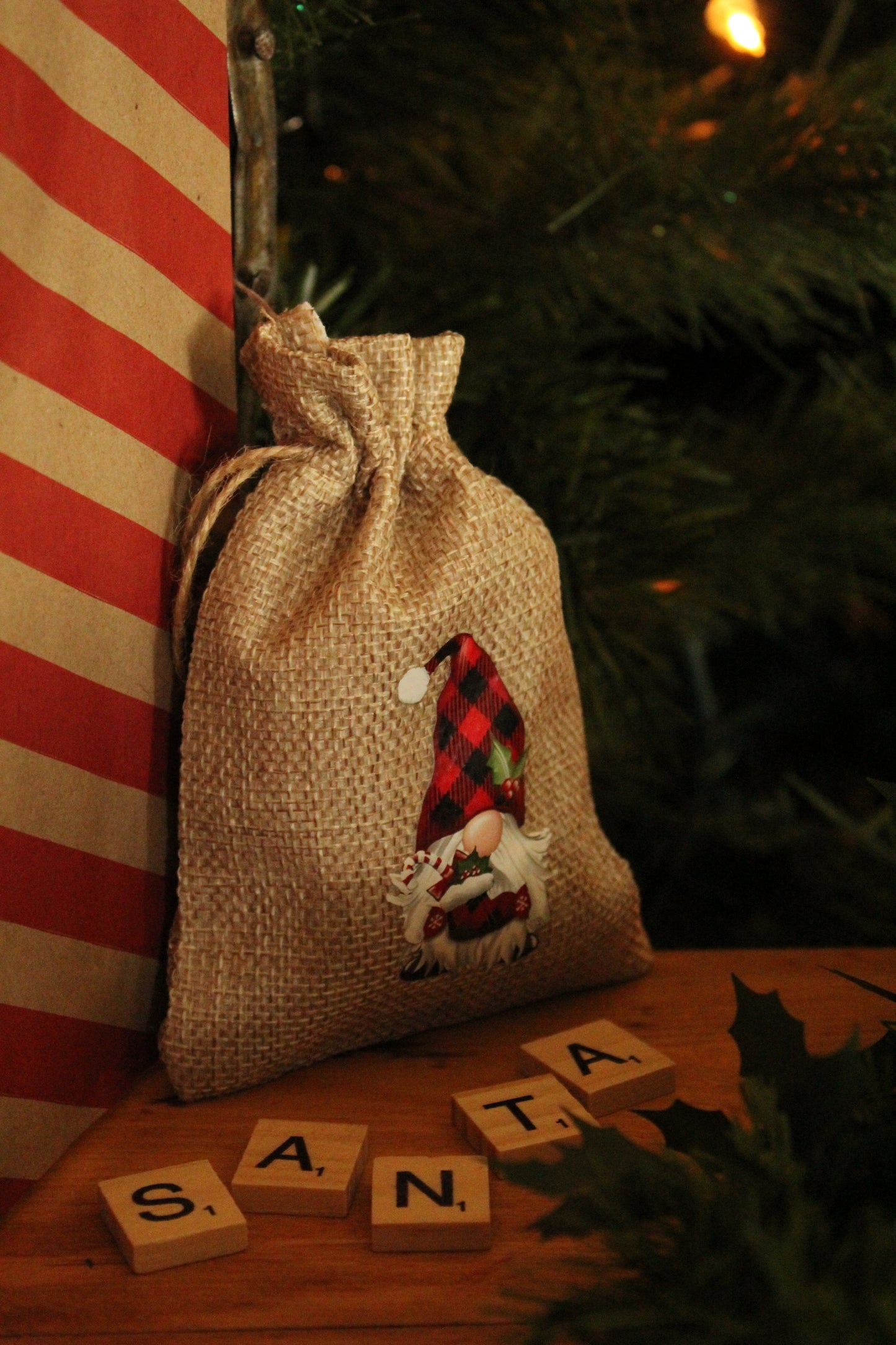 Christmas Wrapping - Hessian gift bag Gnomes (10 x 15) *Diff Styles