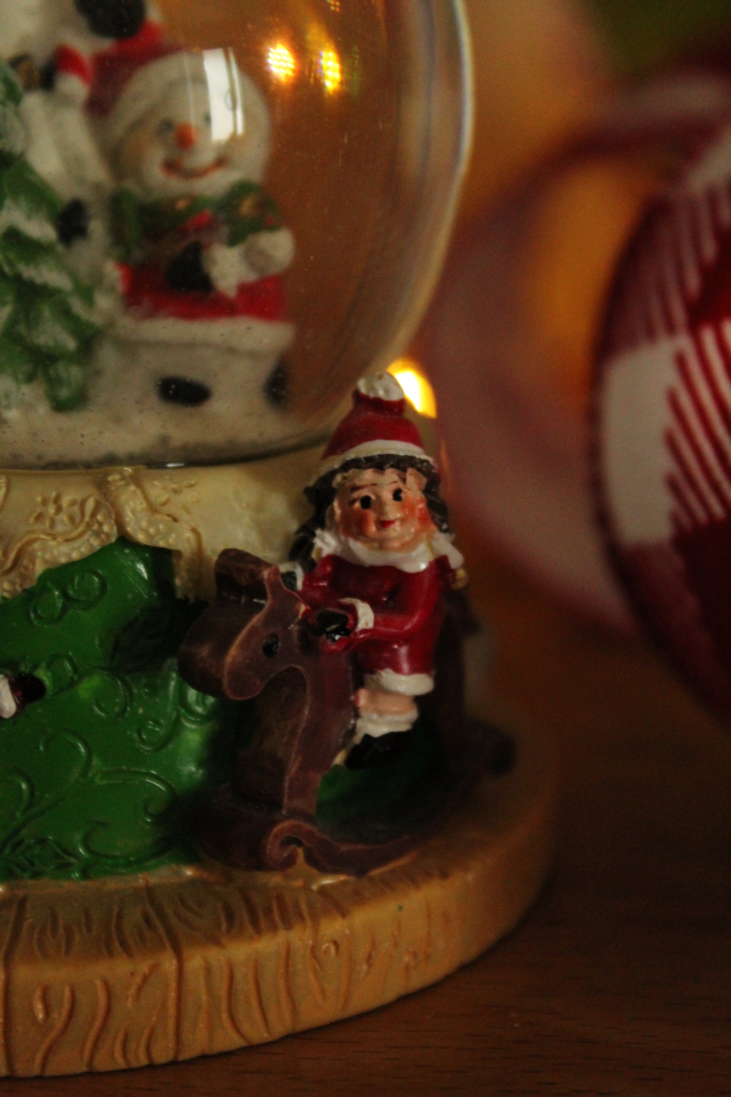 Christmas Snow Globe - Santa with Snowman with light