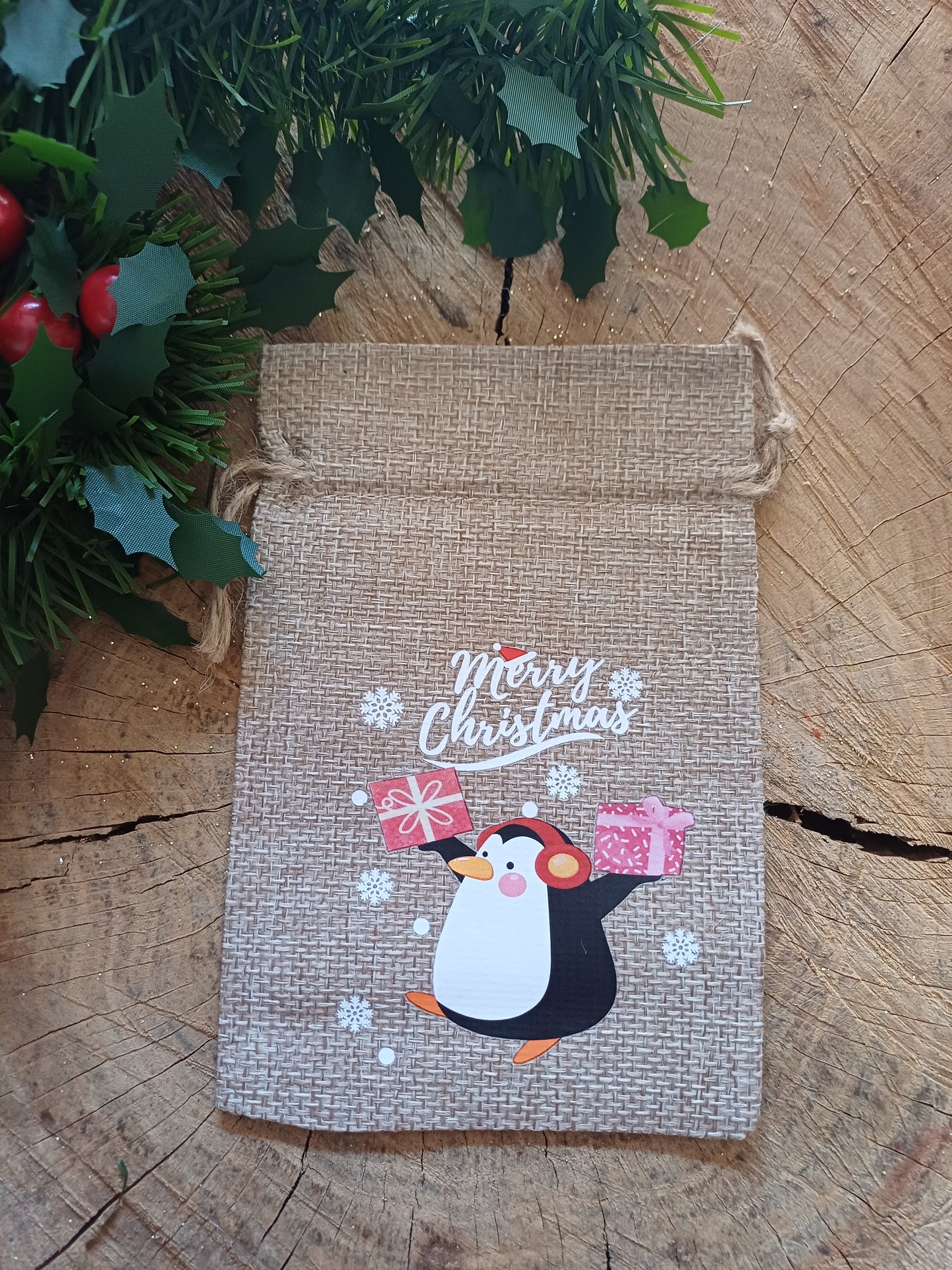 Christmas Wrapping - Hessian gift bag (10 x 15) *Diff Styles