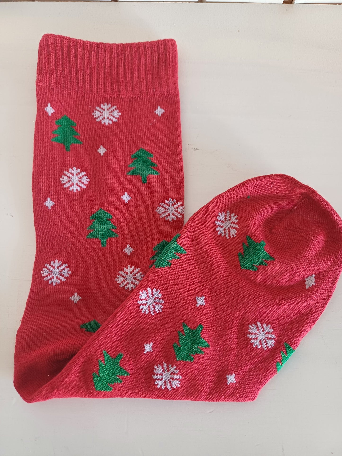 Christmas Socks - Red Green tree and snowflake (35 - 39)