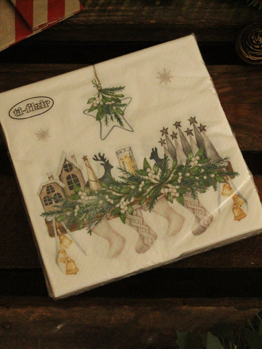 Christmas Serviettes - Natural Mantle Piece