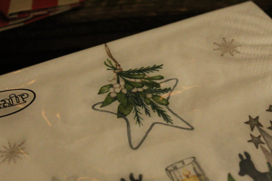 Christmas Serviettes - Natural Mantle Piece