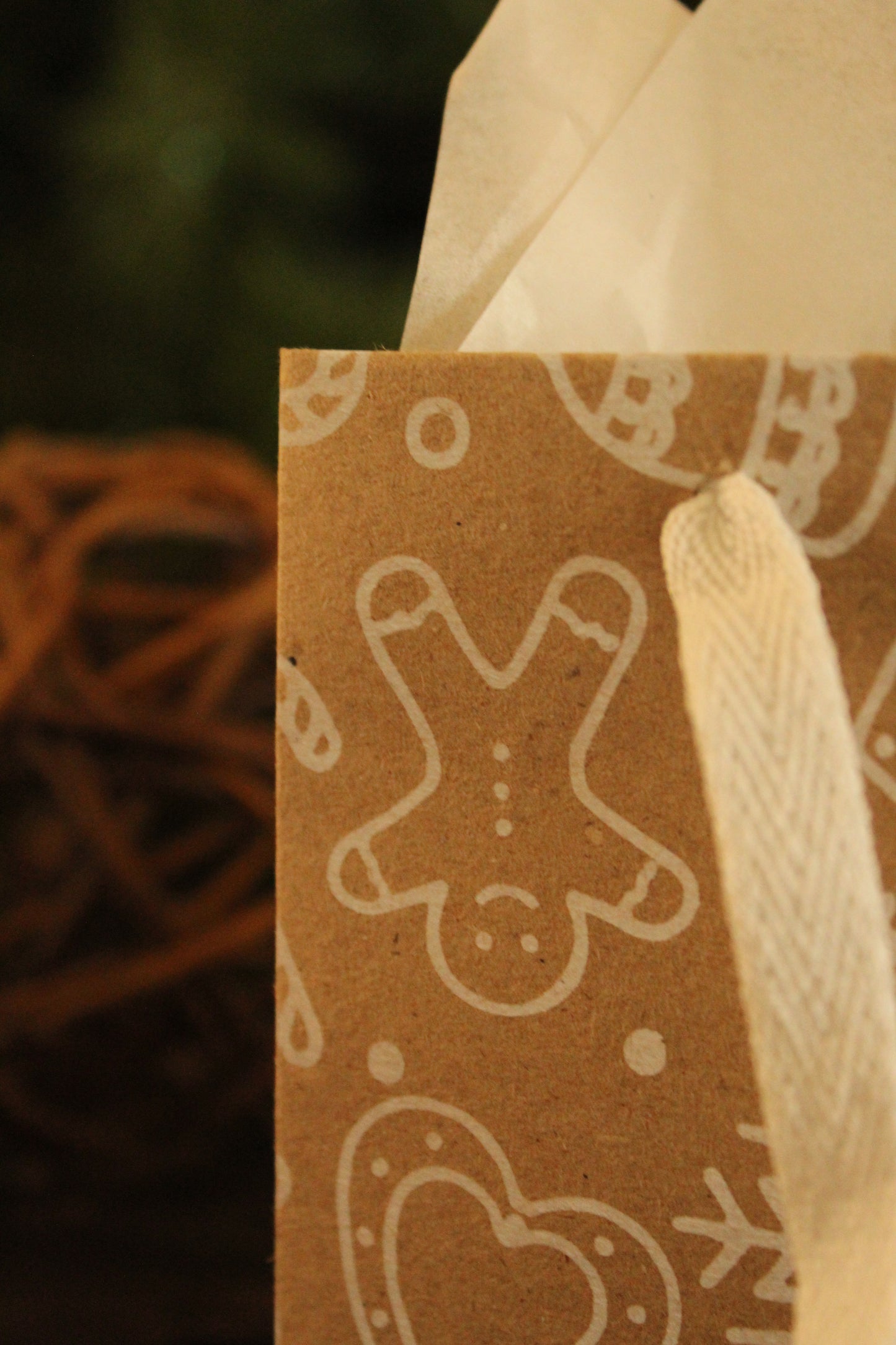 Christmas Wrapping Gingerbread gift bag
