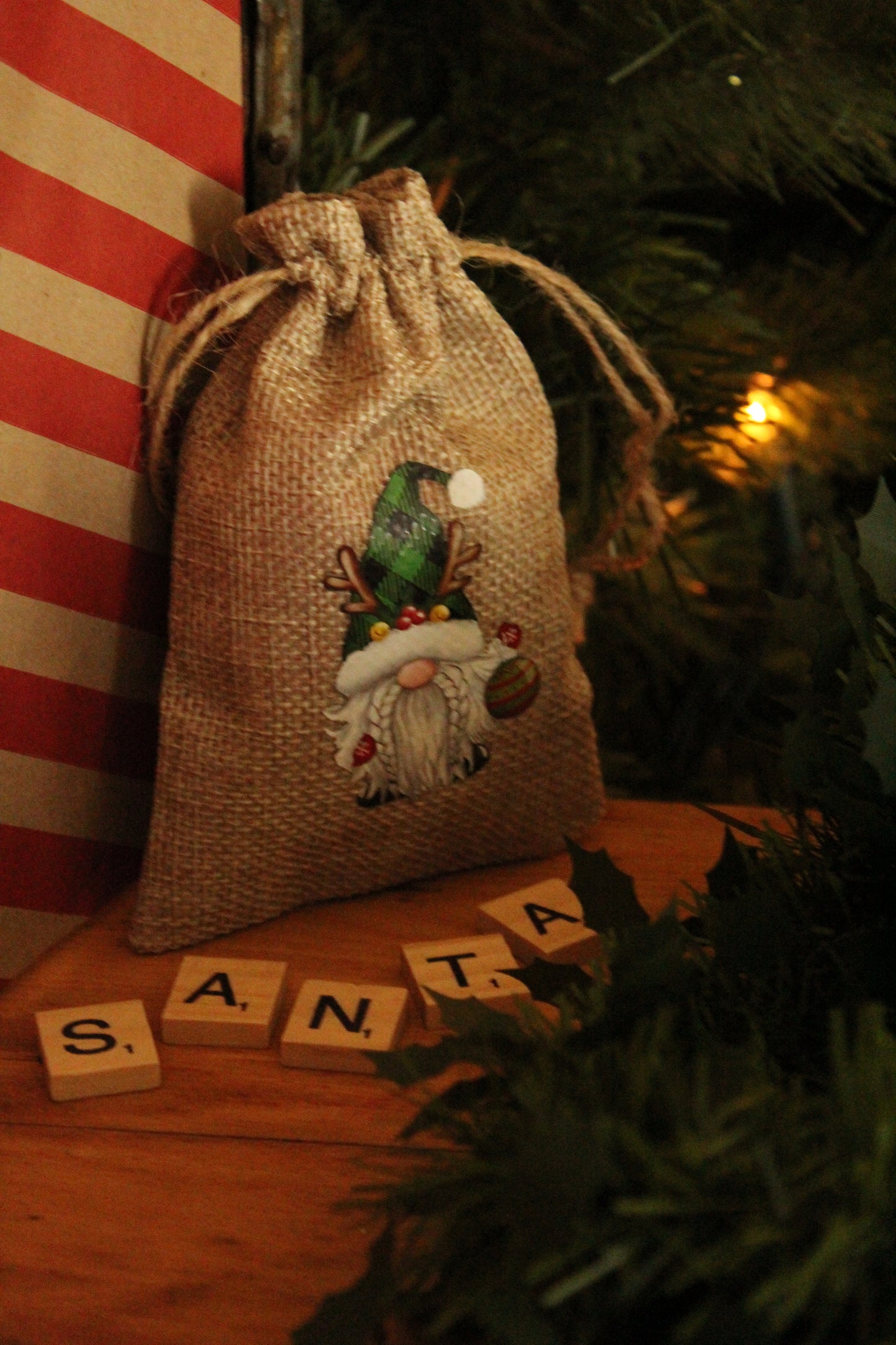 Christmas Wrapping - Hessian gift bag Gnomes (10 x 15) *Diff Styles