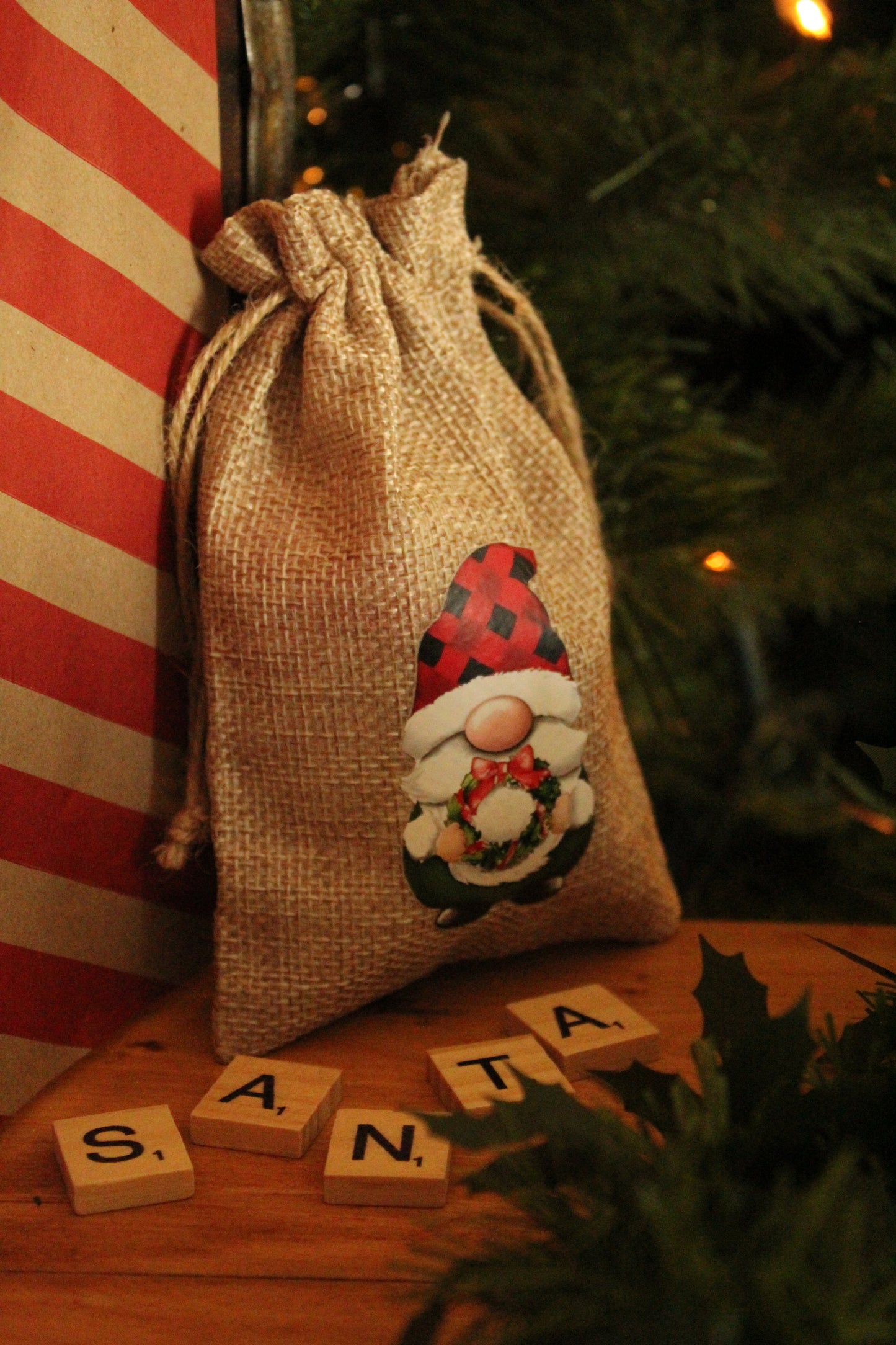 Christmas Wrapping - Hessian gift bag Gnomes (10 x 15) *Diff Styles