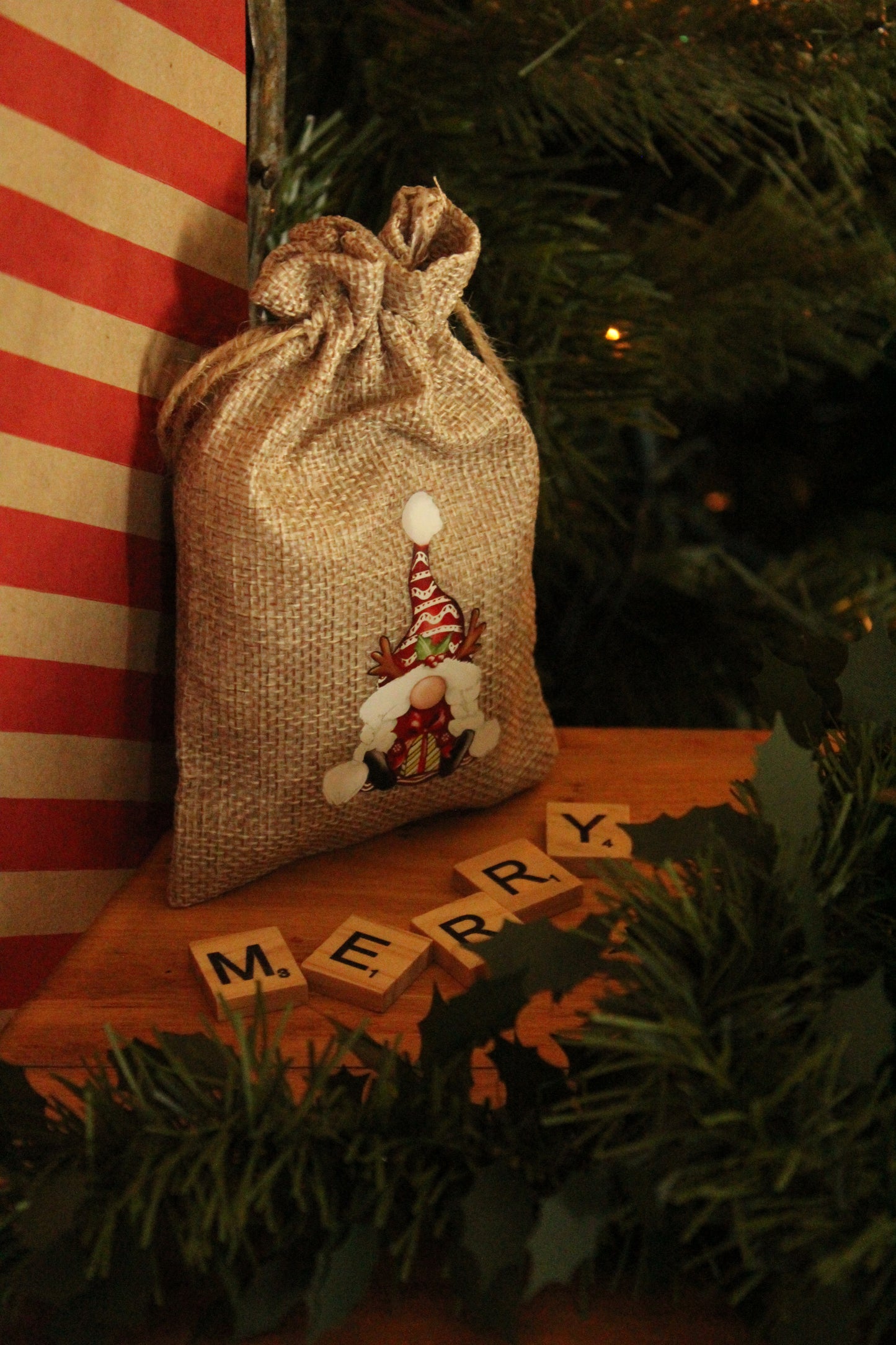 Christmas Wrapping - Hessian gift bag Gnomes (10 x 15) *Diff Styles