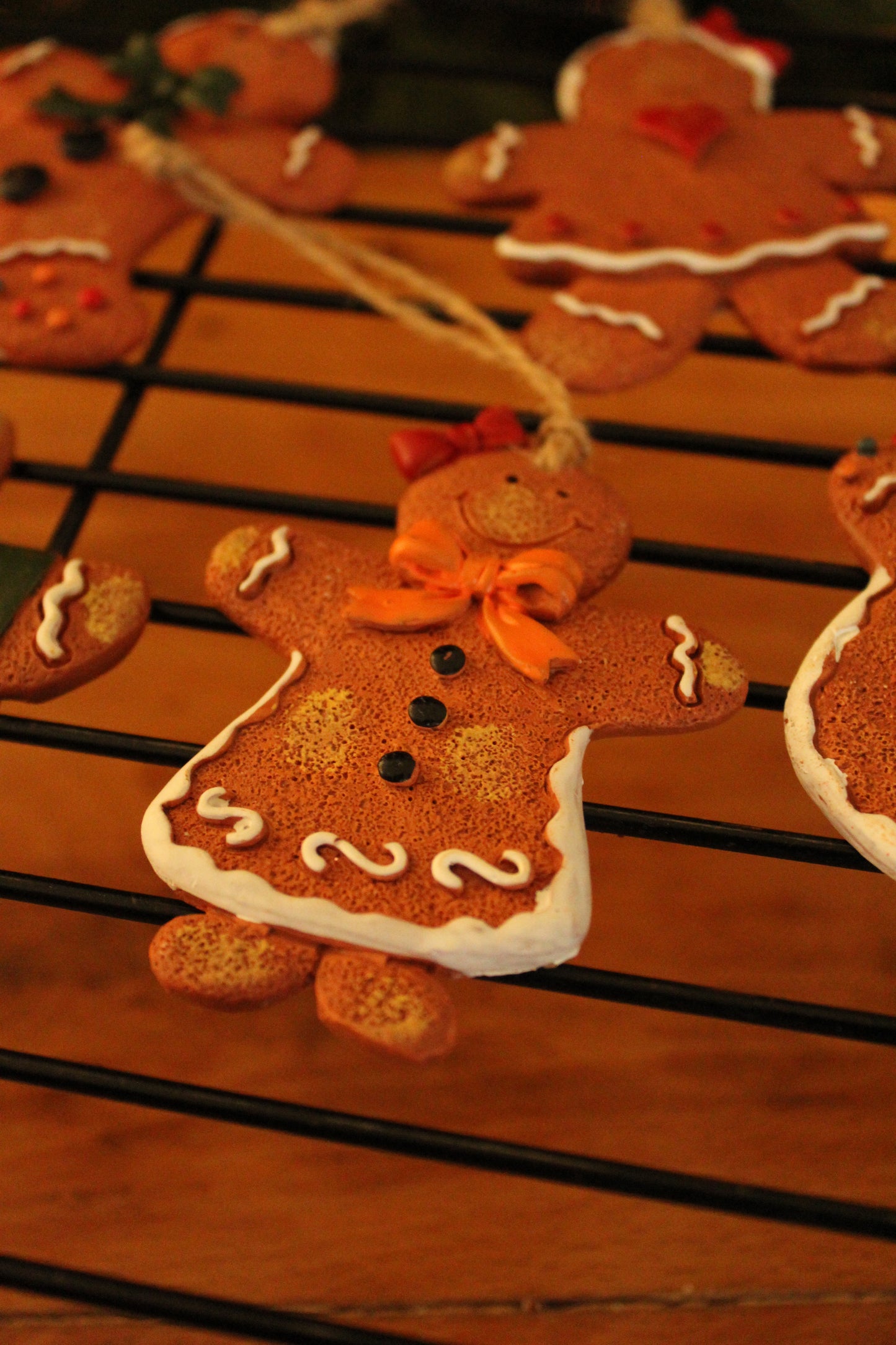 Christmas Ornament - Gingerbread men orange