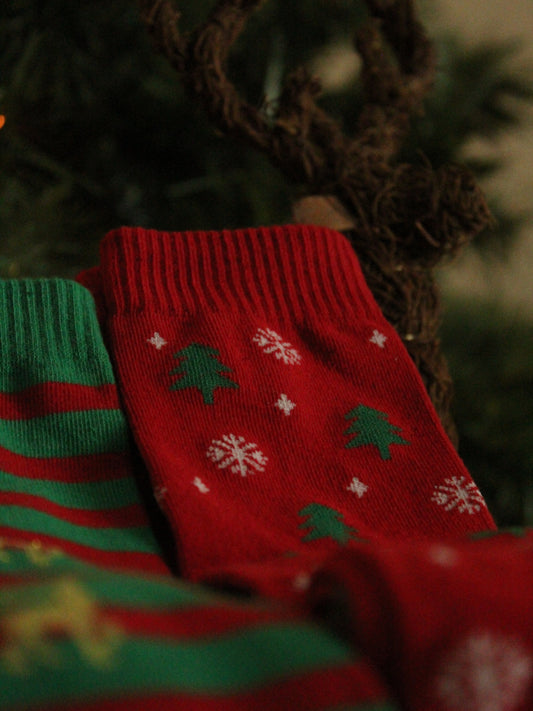 Christmas Socks - Red Green tree and snowflake (35 - 39)