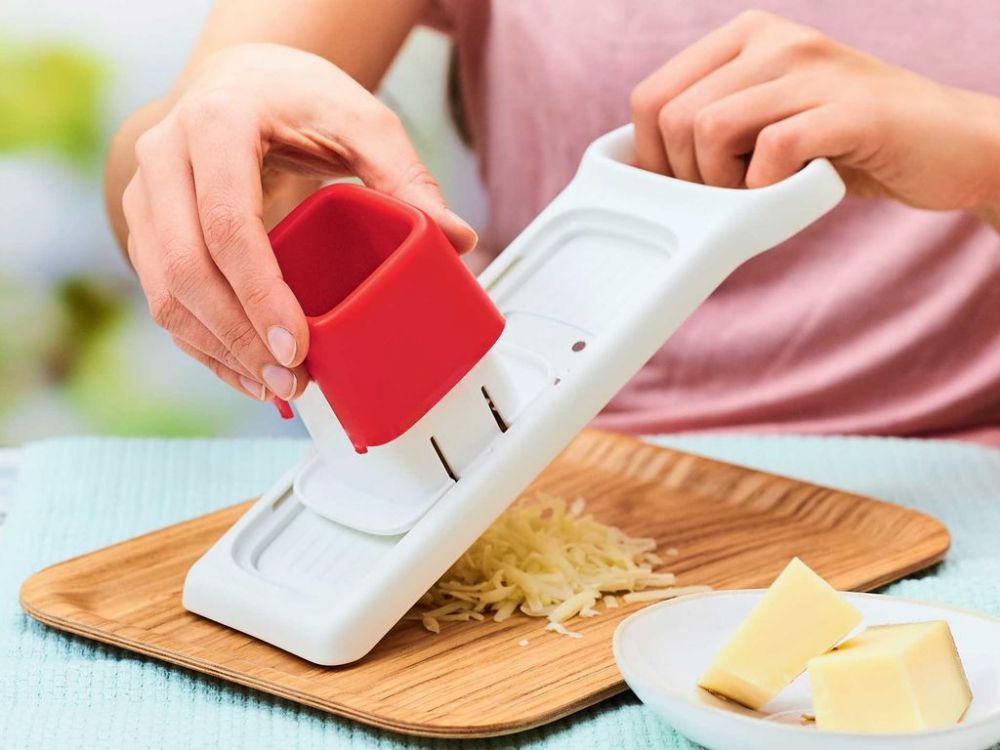 Tupperware Speedy Mando Grater