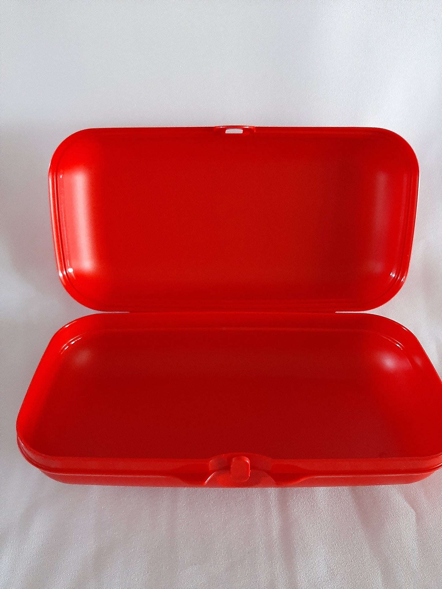 Christmas Tupperware Oyster Oblong - Red