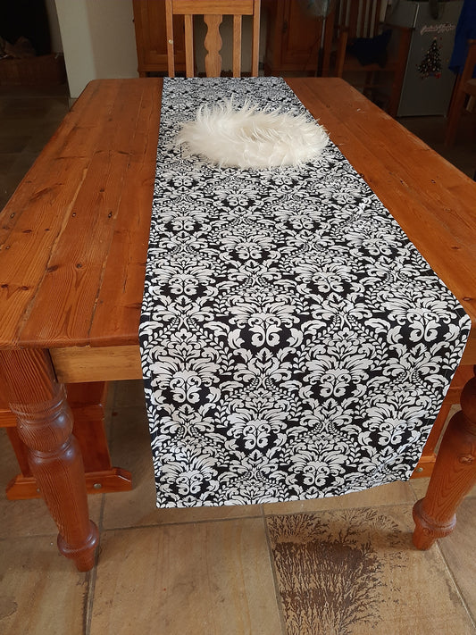 Table Runner - Black and White 2500 x 500